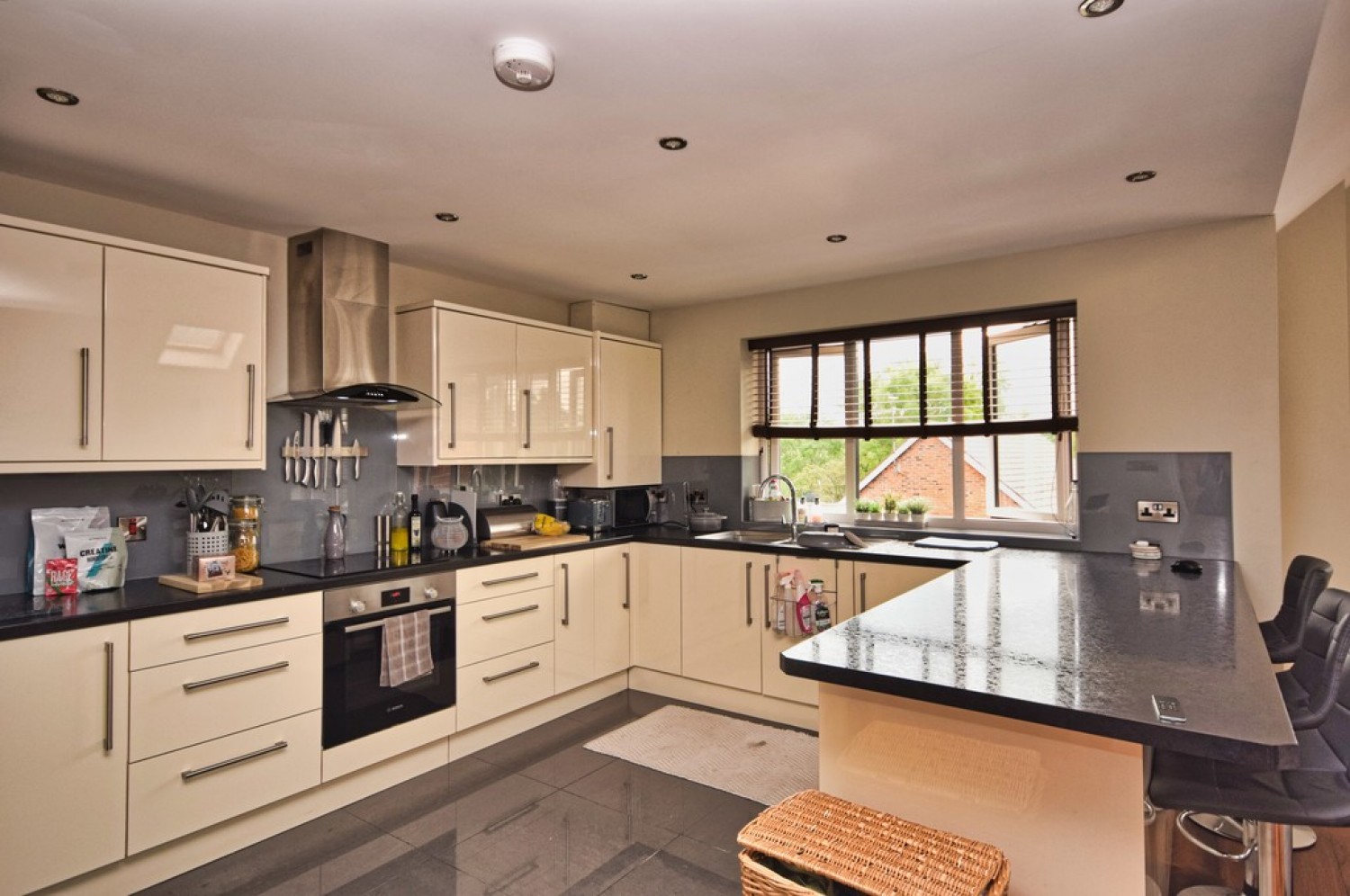 2 bedroom Flat in Drayton Court, Broad Lane, Kings Heath