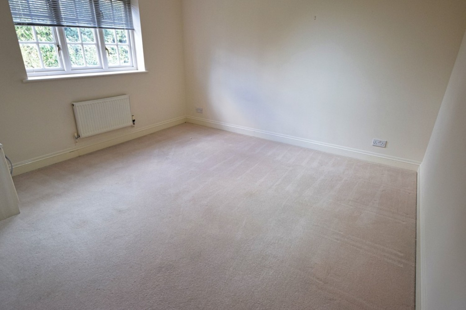 5 bedroom House for Letting Spring Close, Solihull