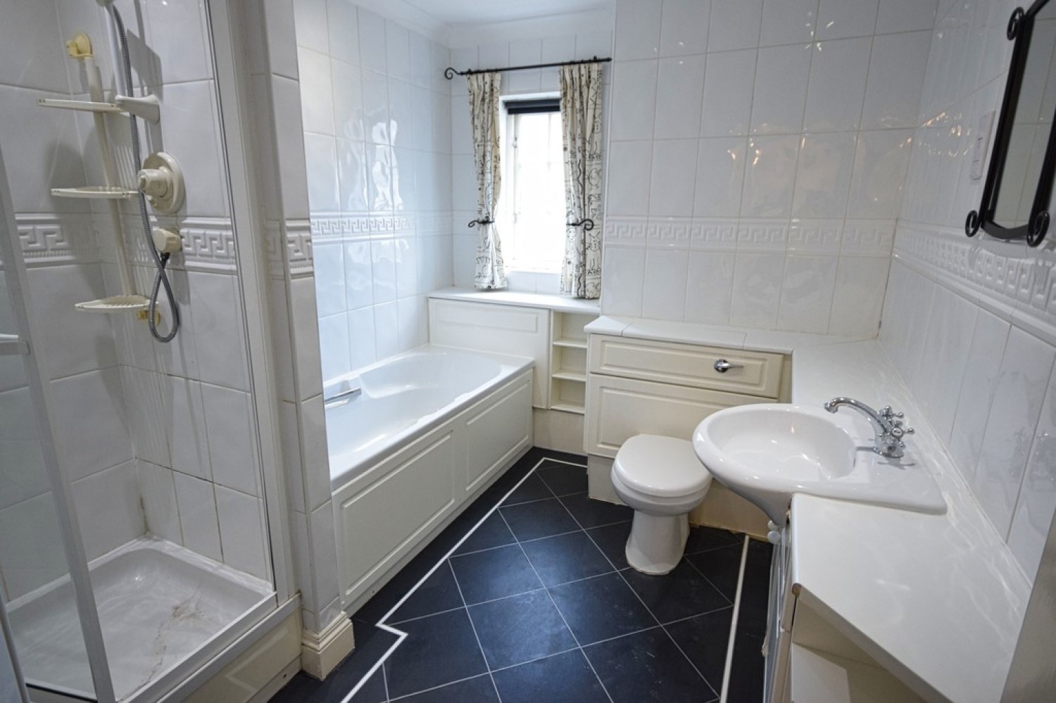 5 bedroom House for Letting Spring Close, Solihull