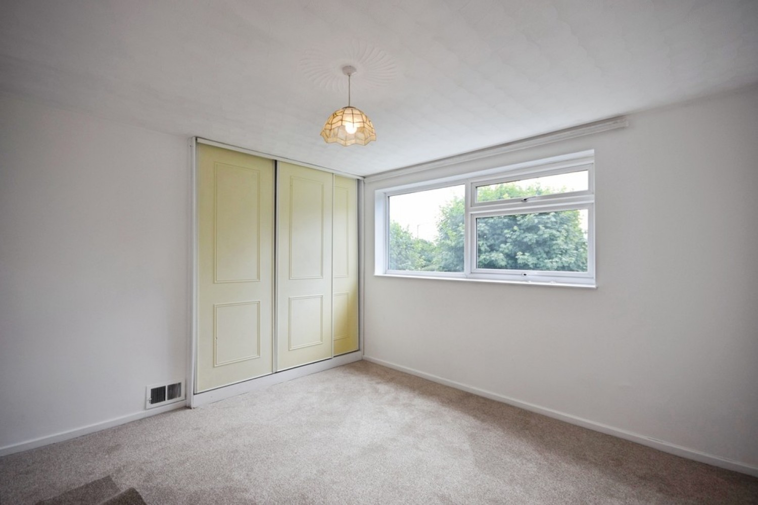 2 bedroom Flat for Letting Touchwood Hall Close, Solihull