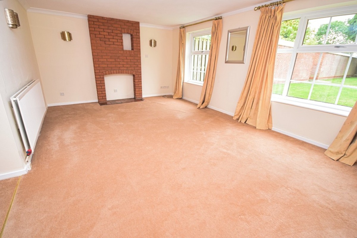 St Lawrence Close, Knowle