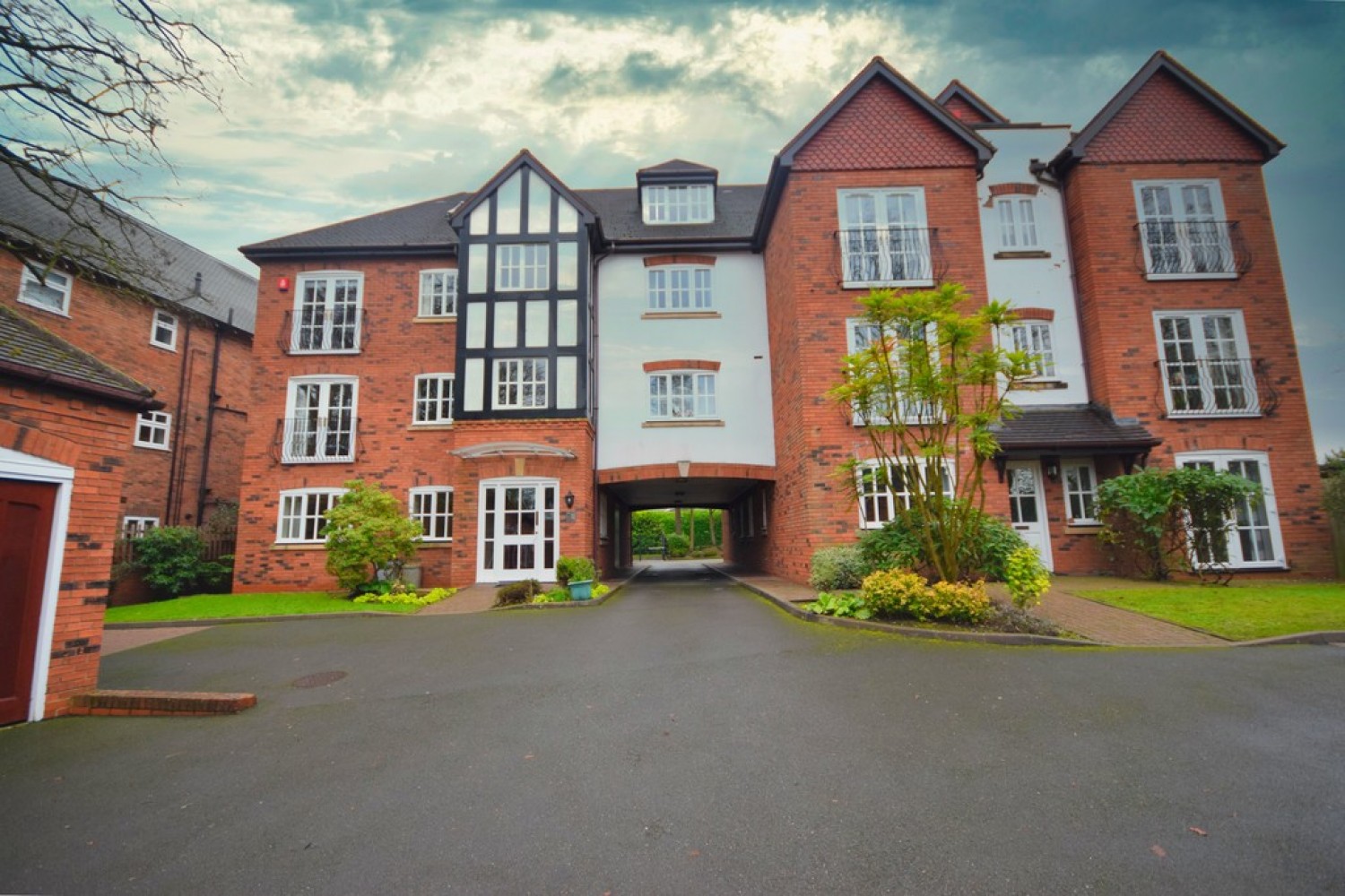 2 bedroom Flat for Letting Blossomfield Gardens, Solihull