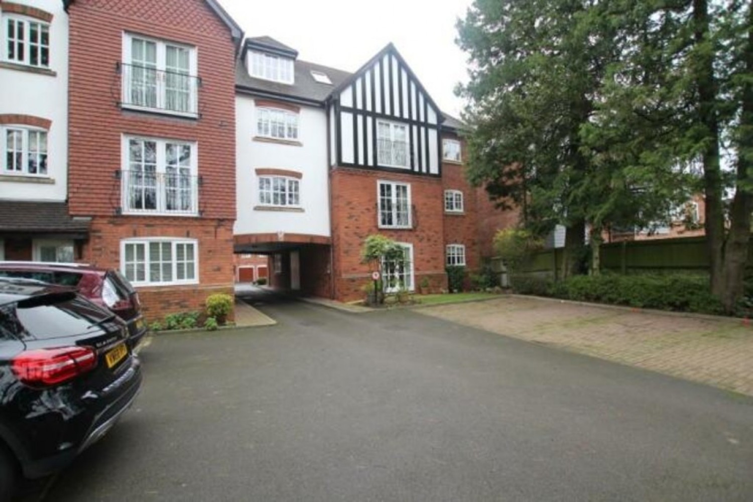 2 bedroom Flat for Letting Blossomfield Gardens, Solihull
