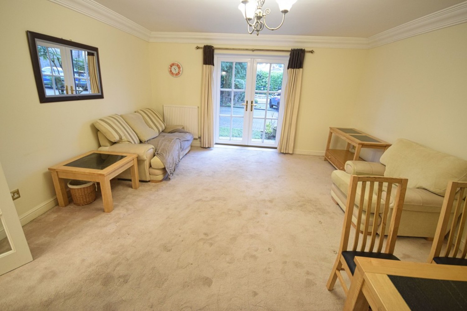 2 bedroom Flat for Letting Blossomfield Gardens, Solihull
