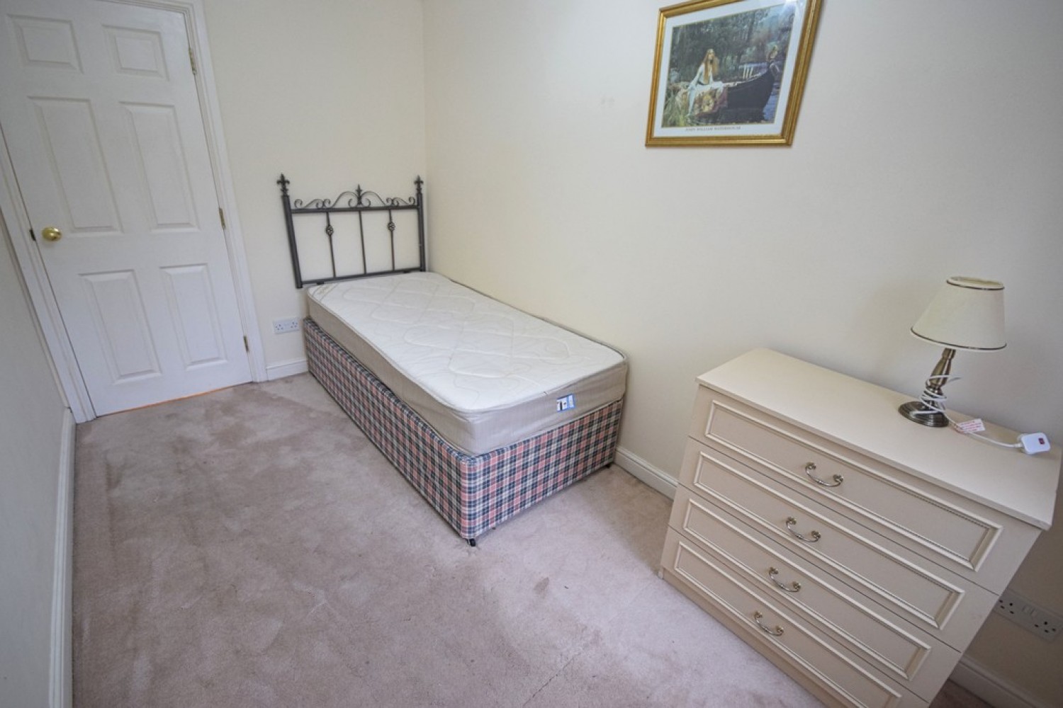 2 bedroom Flat for Letting Blossomfield Gardens, Solihull