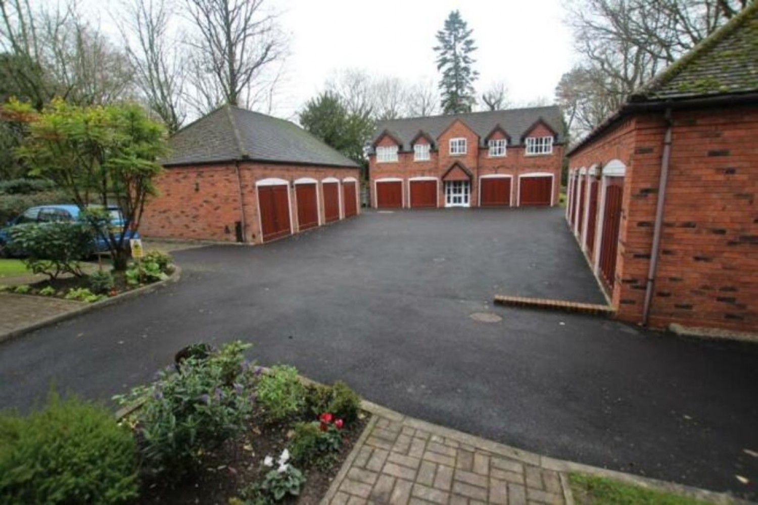 2 bedroom Flat for Letting Blossomfield Gardens, Solihull