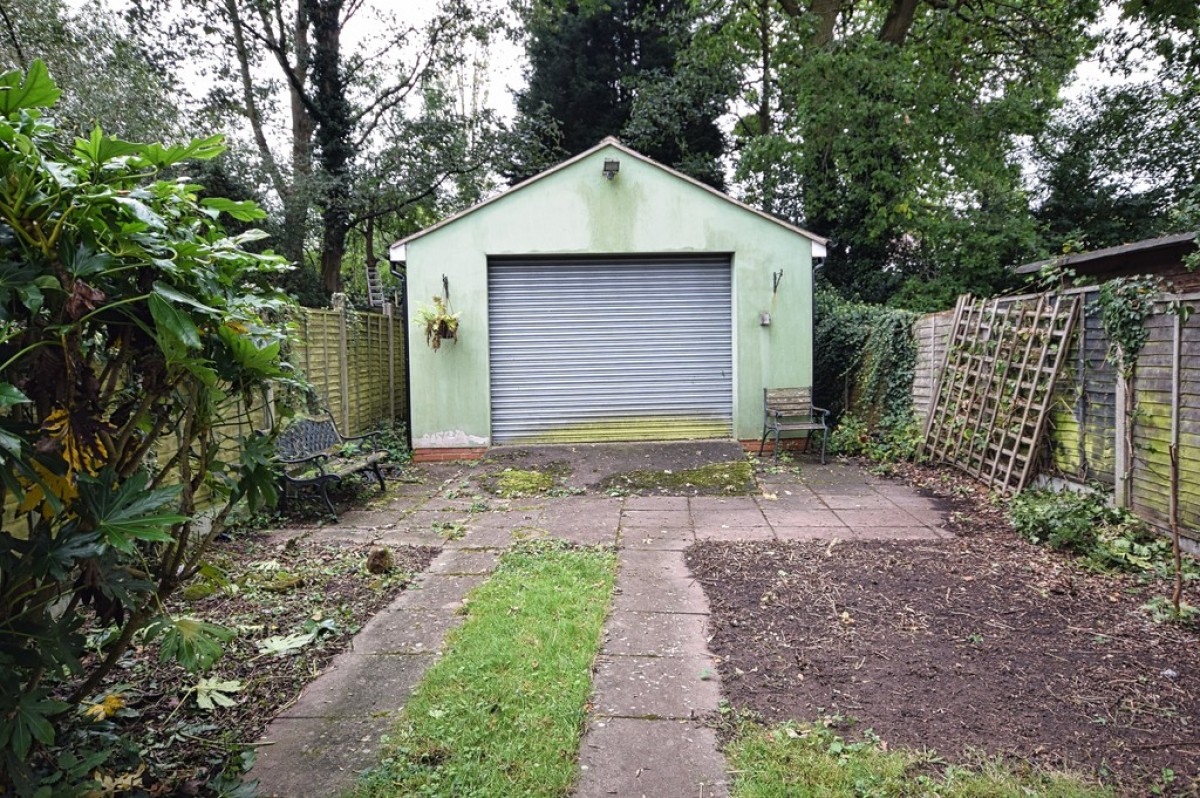 Robin Hood Lane, Hall Green