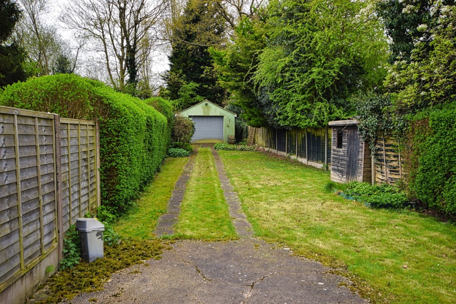Robin Hood Lane, Hall Green
