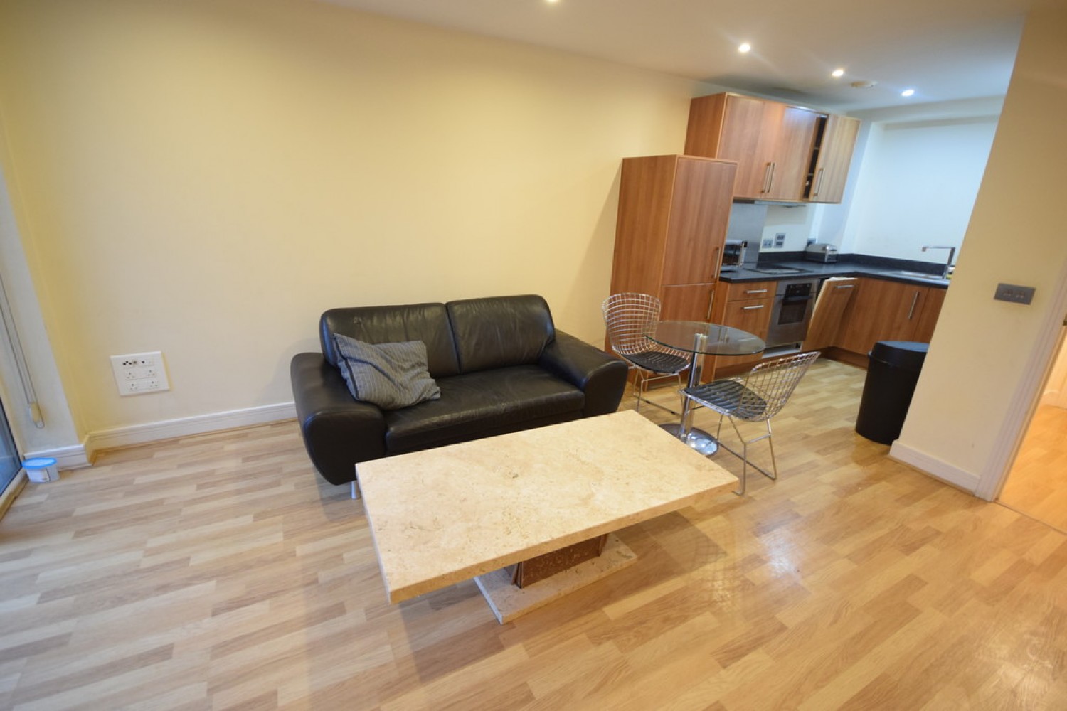 1 bedroom Flat for Letting Cutlass Court, Granville Street