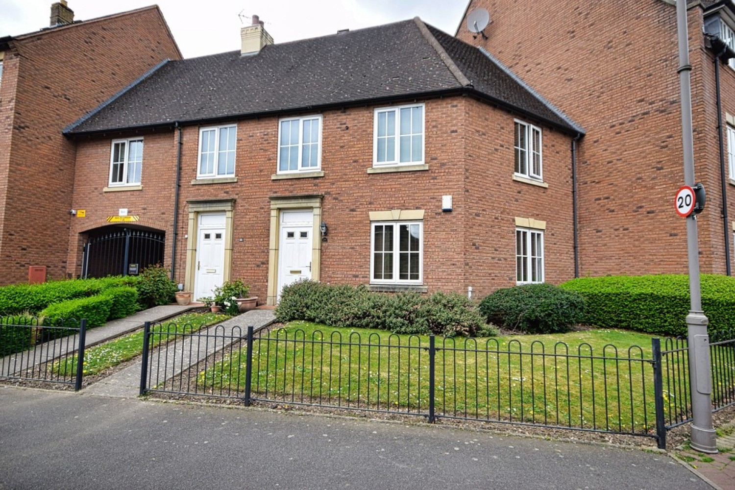 Hirdermans Way , Dickens Heath