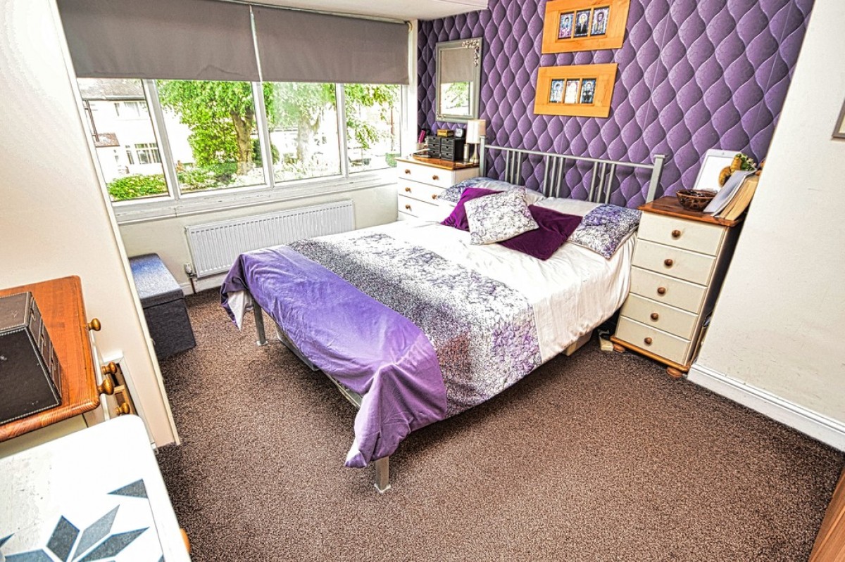 Stroud Road, Shirley