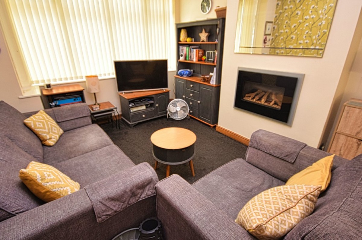 Stroud Road, Shirley