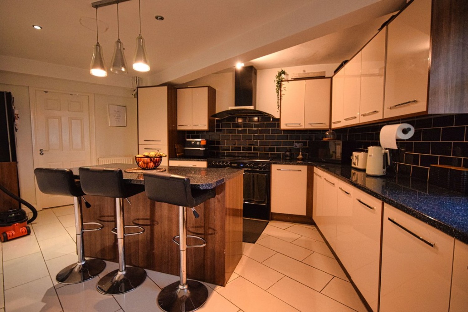4 bedroom House for Letting Springfield Crescent, Elmdon, Solihull