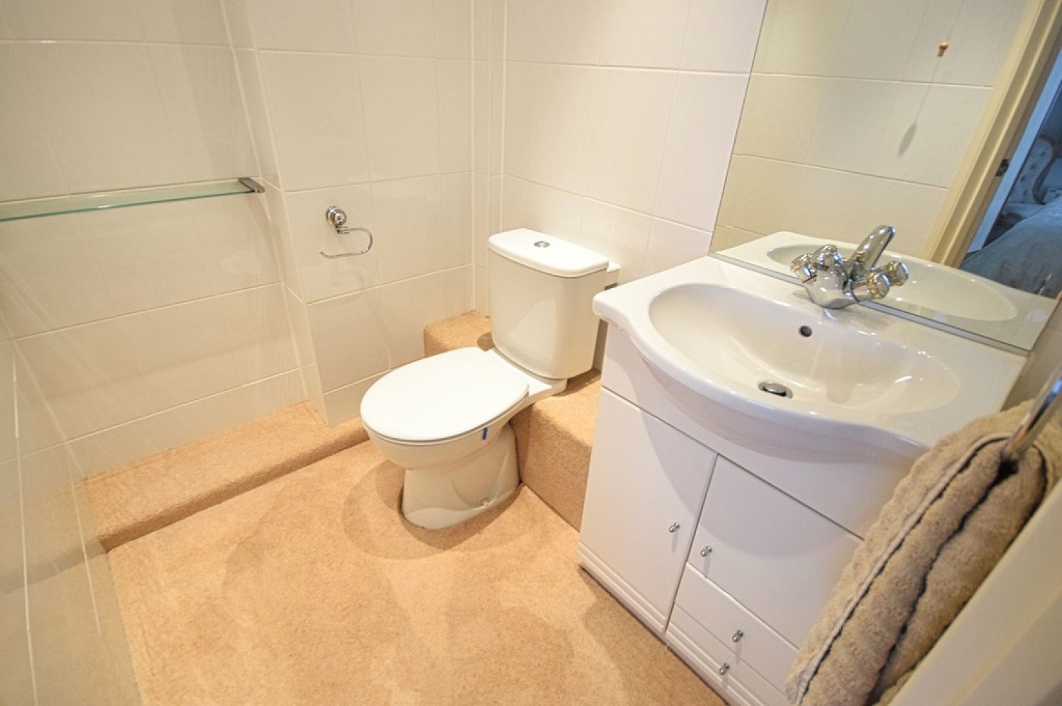 2 bedroom Flat for Sale Coppice Close, Dove House Lane, Solihull