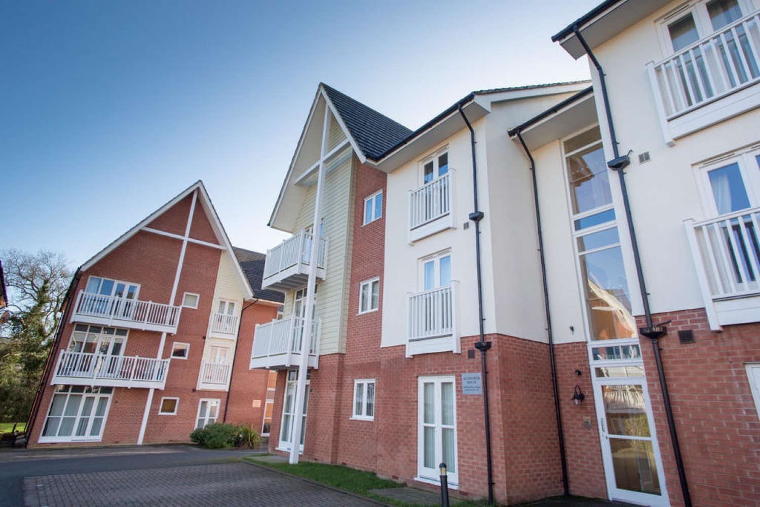 2 bedroom Flat for Letting Ellsworth House, Woodshires Road, Solihull