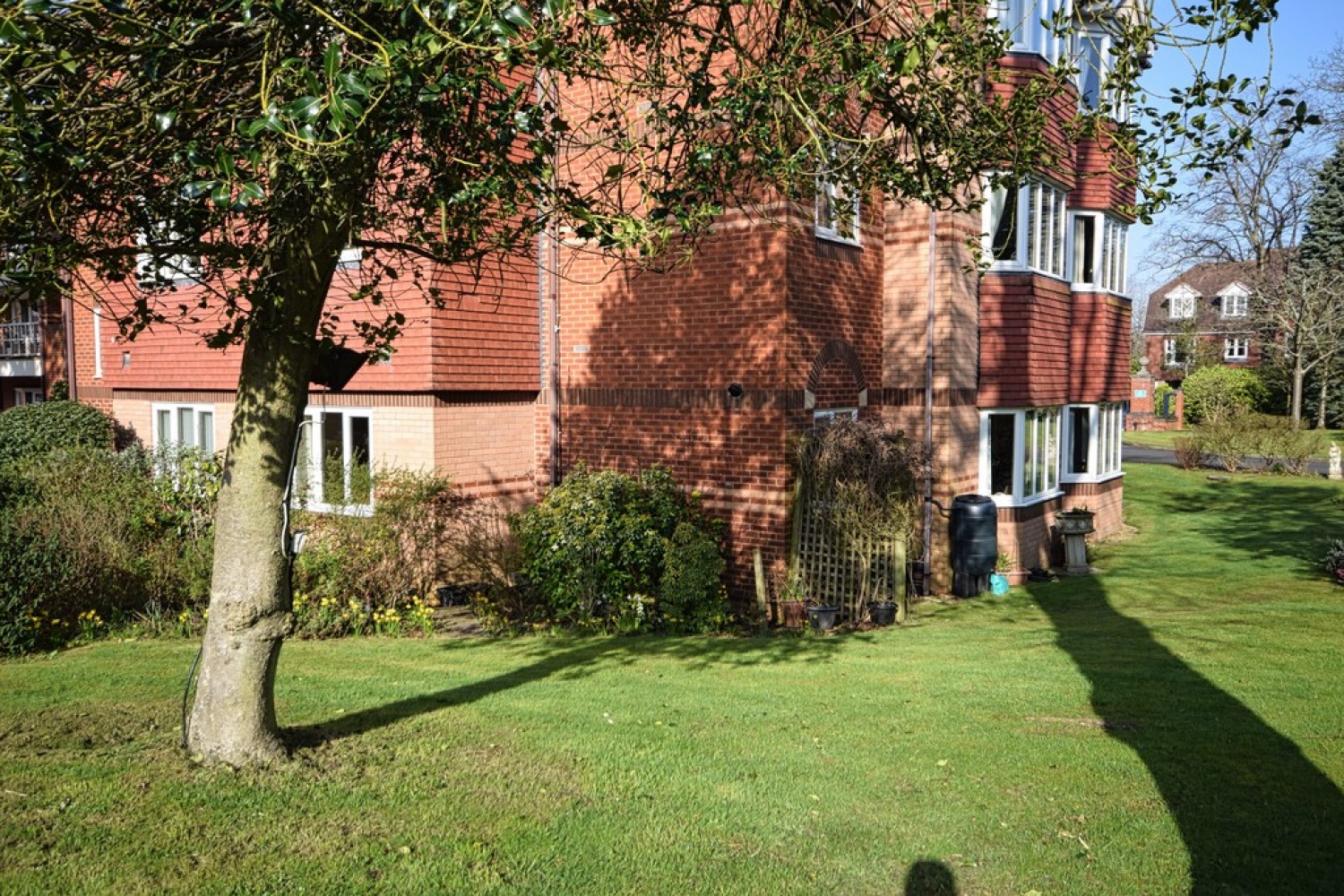 2 bedroom Flat for Sale Dovehouse Court, Grange Road, Solihull