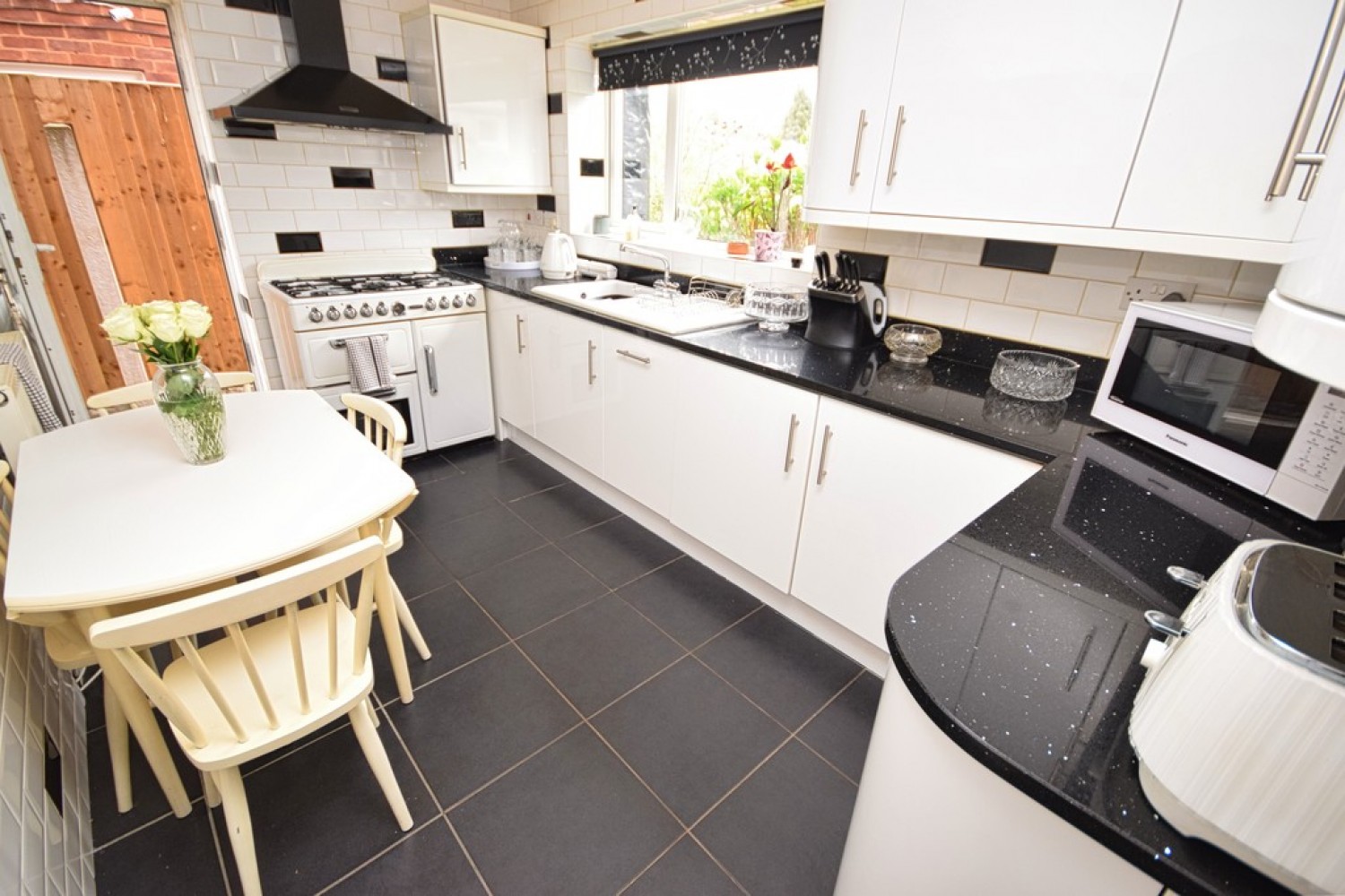 4 bedroom House for Sale The Smithy, Sheldon