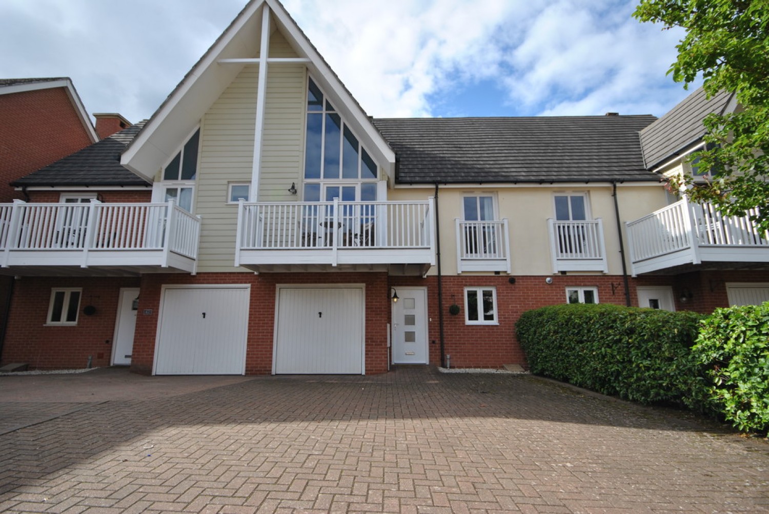4 bedroom House for Sale Woodshires Road, Solihull