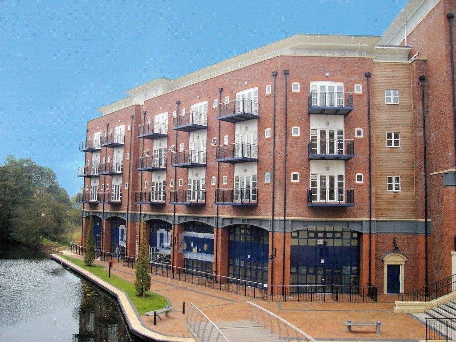 2 bedroom Flat for Letting Waterside Heights, Dickens Heath