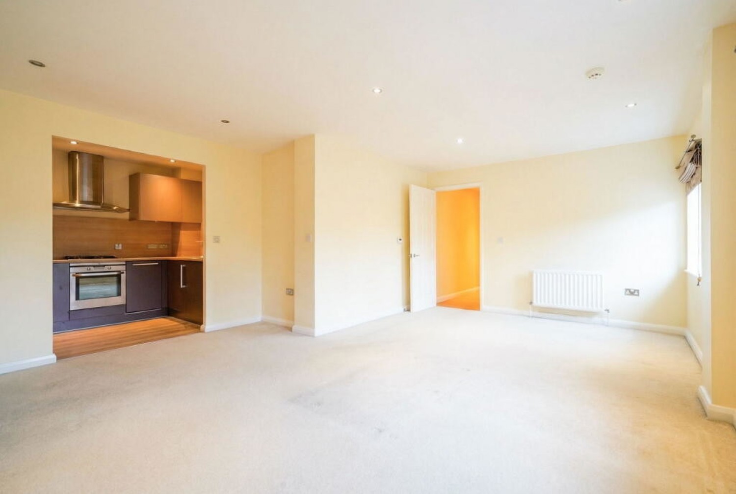 2 bedroom Flat for Letting Waterside Heights, Dickens Heath