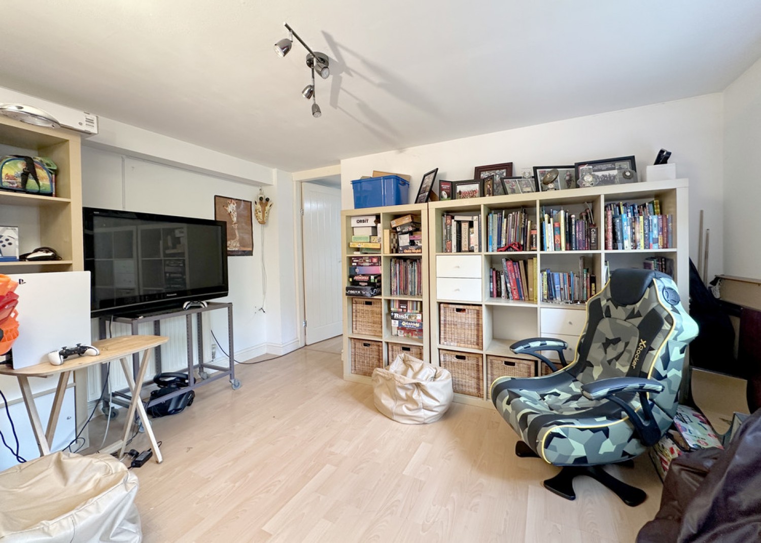 5 bedroom House for Sale Back Lane, Meriden