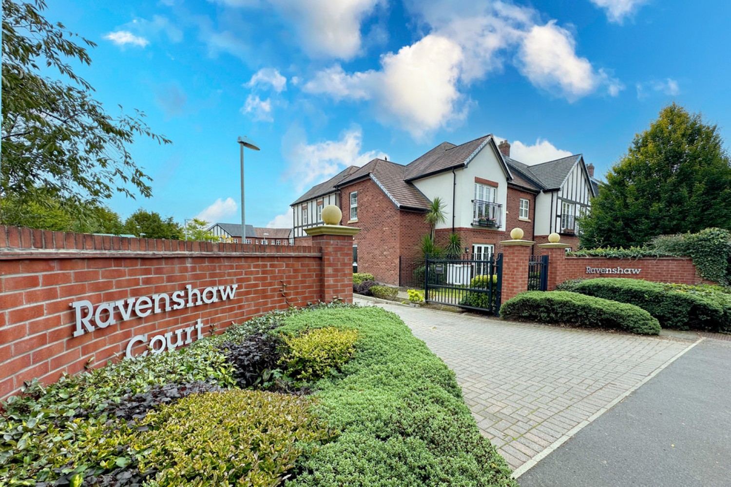 1 bedroom Flat for Sale Ravenshaw Court, 73 Four Ashes Road, Solihull