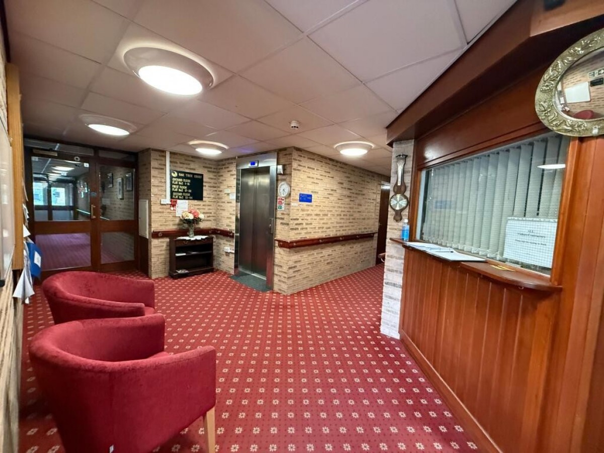 Oak Tree Court, Pembroke Way, Hall Green