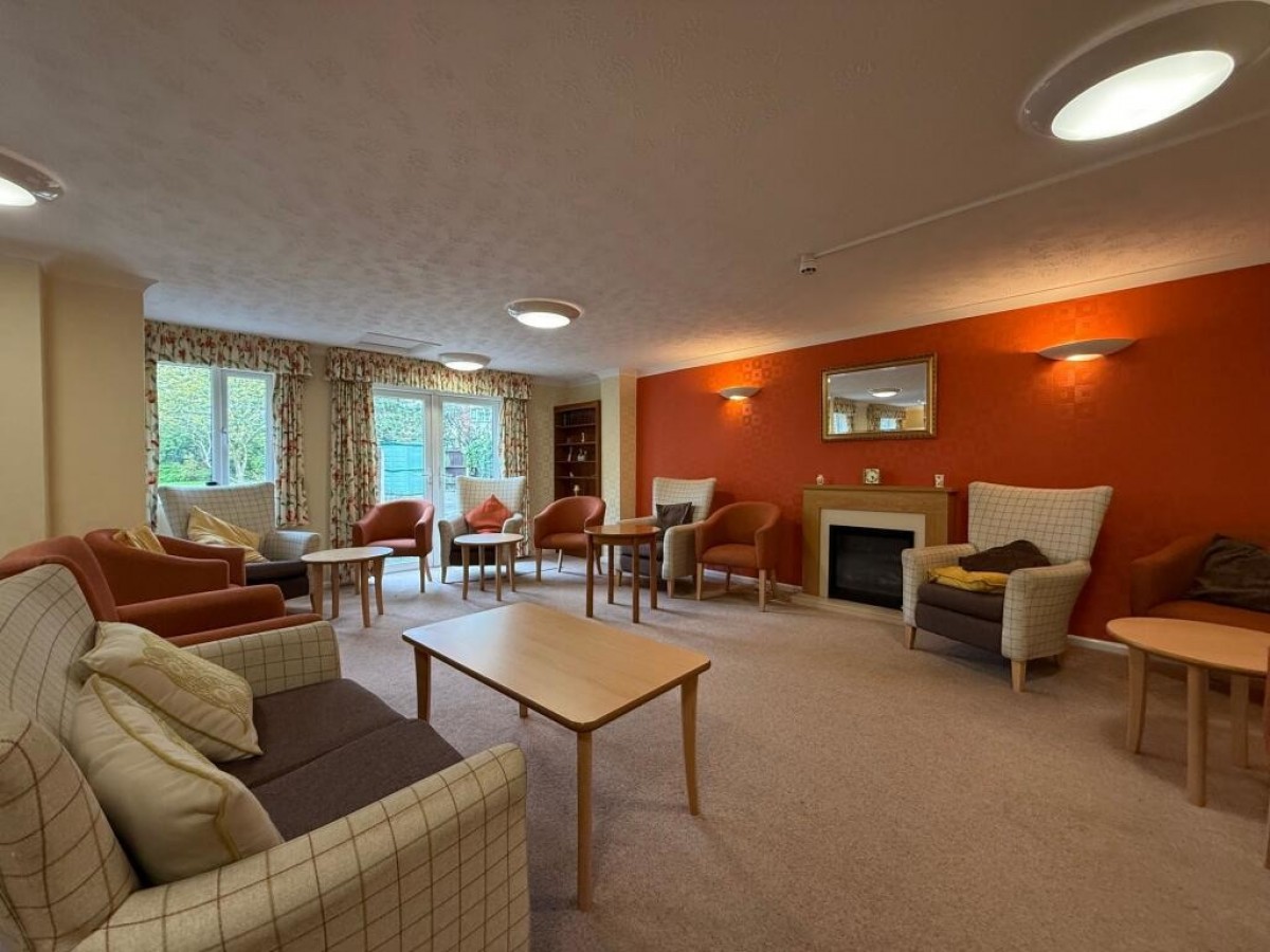 Oak Tree Court, Pembroke Way, Hall Green