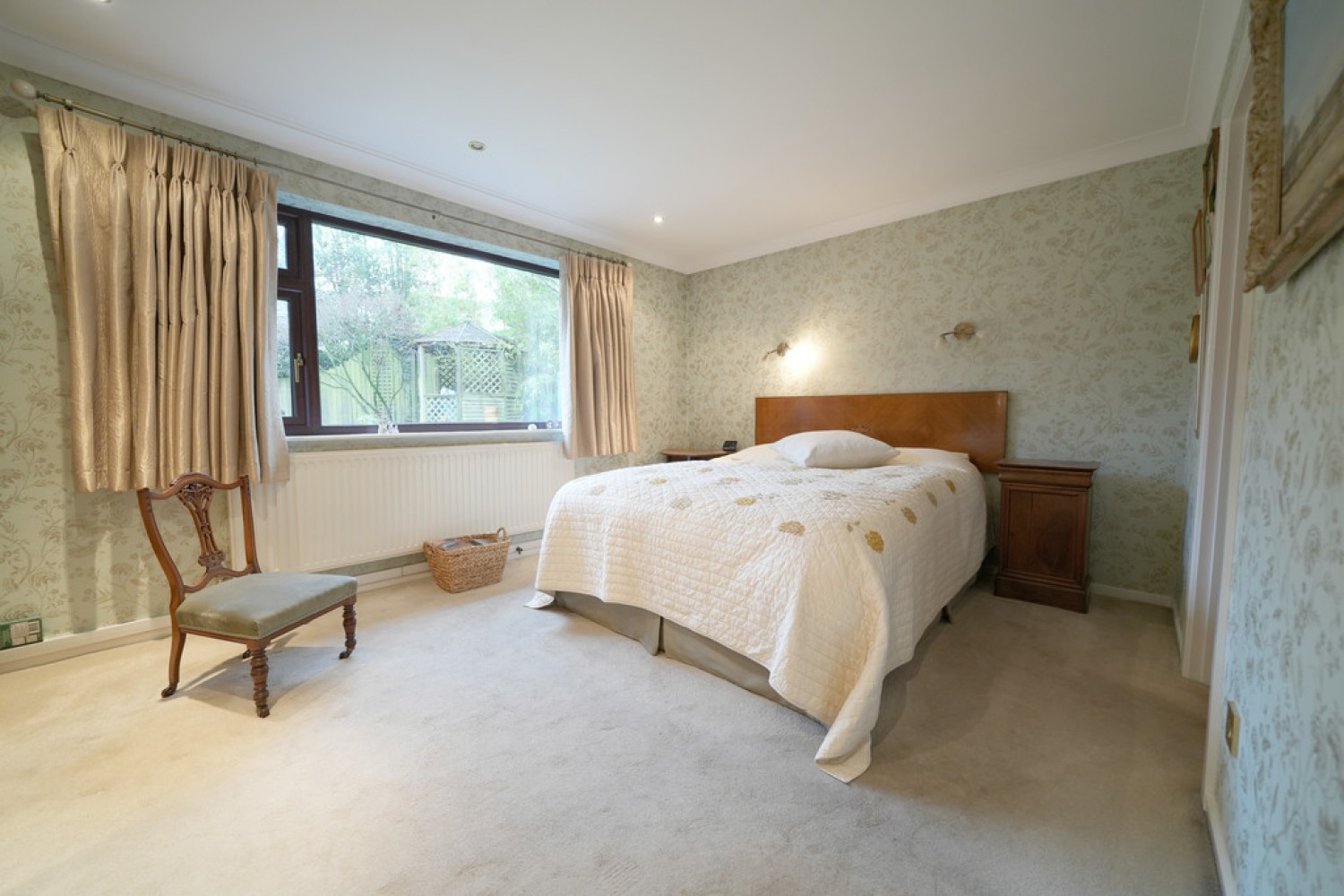 4 bedroom Bungalow for Sale Tudor Close, Balsall Common