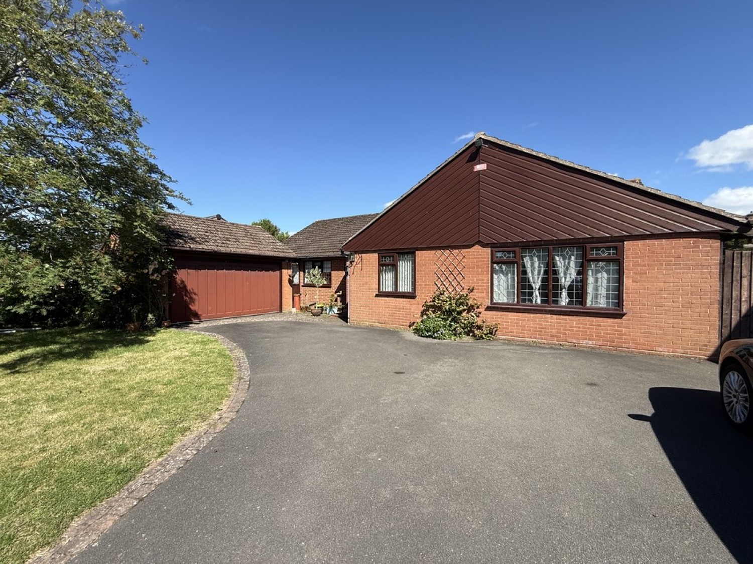 4 bedroom Bungalow for Sale Tudor Close, Balsall Common