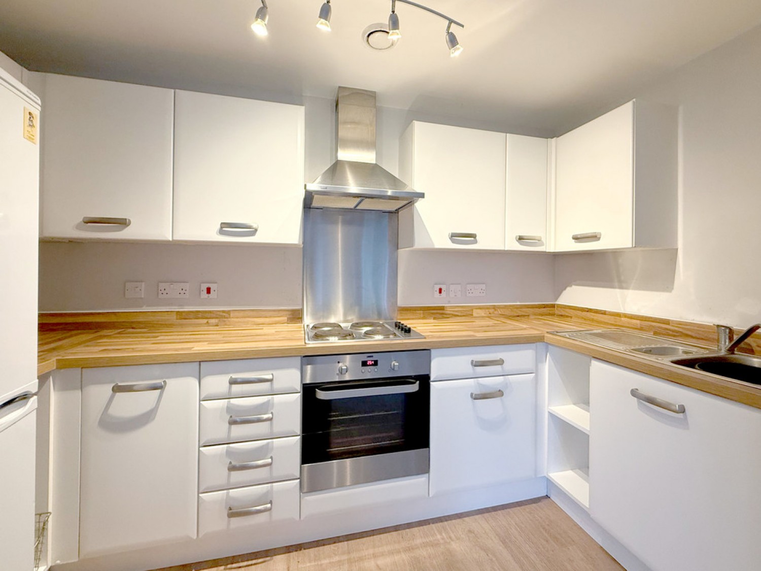 3 bedroom Flat for Sale Monticello Way, Bannerbrook Park