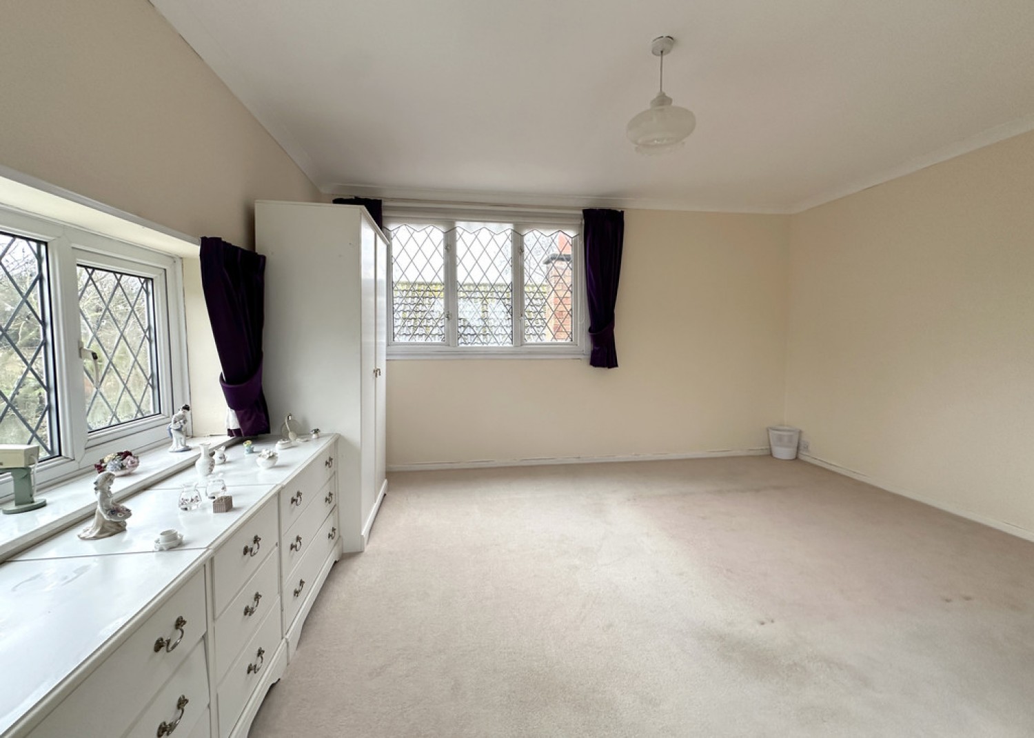 3 bedroom Bungalow for Sale Main Road, Meriden