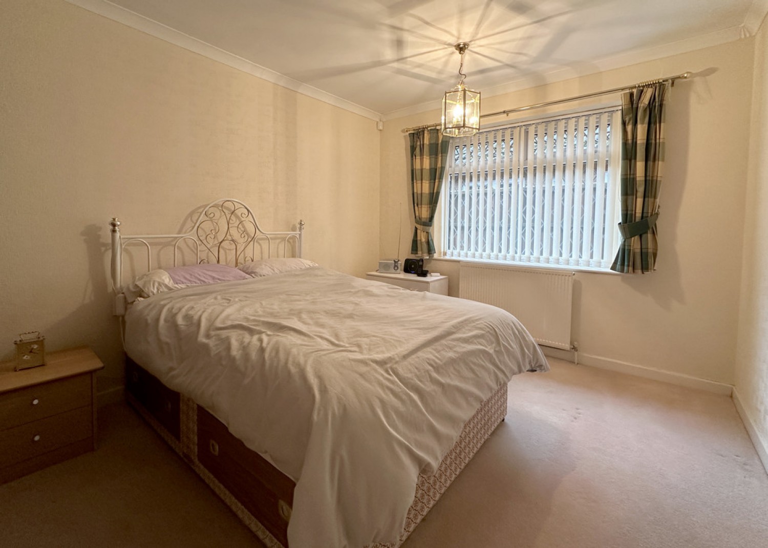 3 bedroom Bungalow for Sale Main Road, Meriden