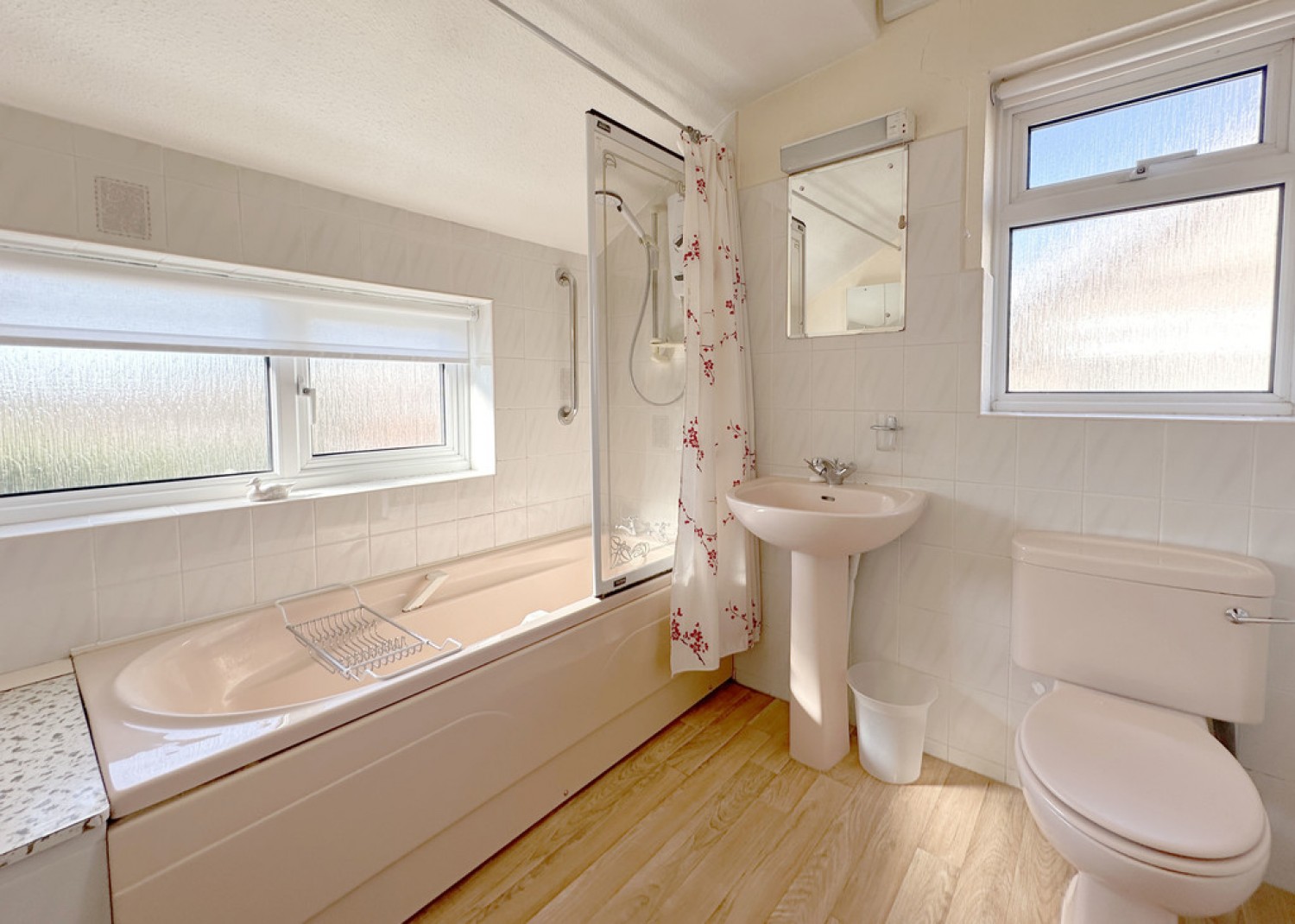 3 bedroom House for Sale Grange Avenue, Kenilworth