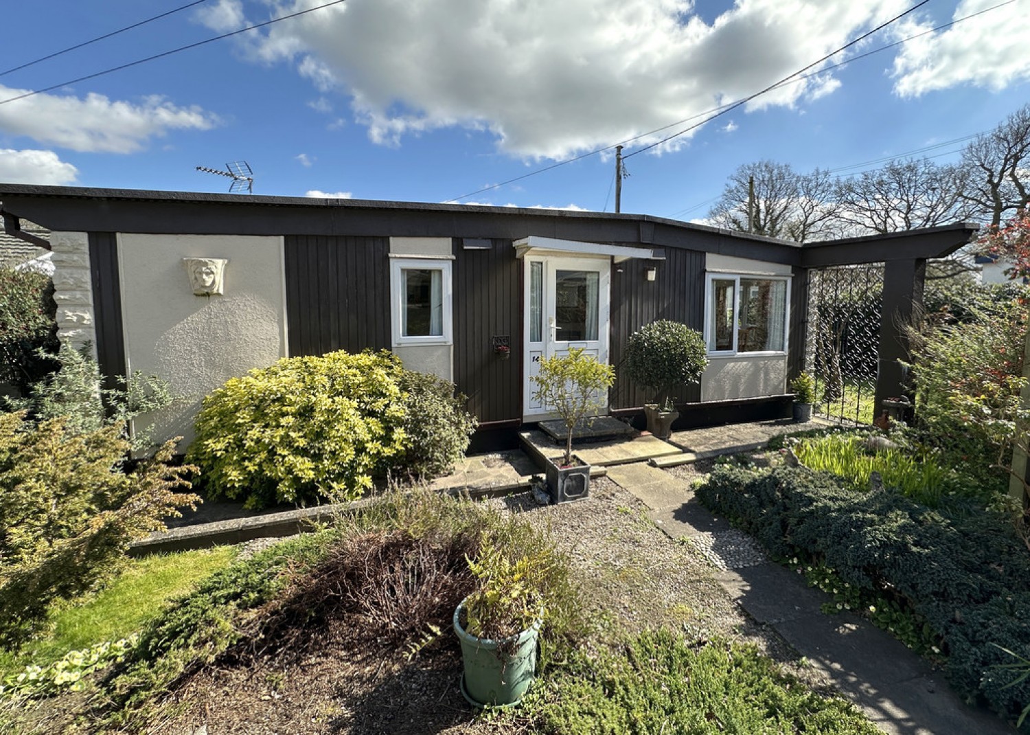2 bedroom House for Sale Windmill Park, Windmill LAne