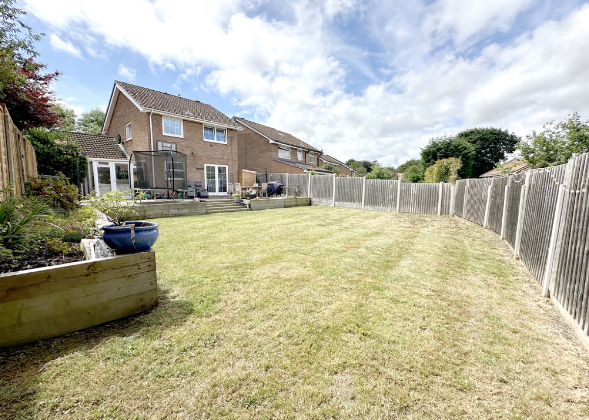 Stoneton Crescent, Balsall Common
