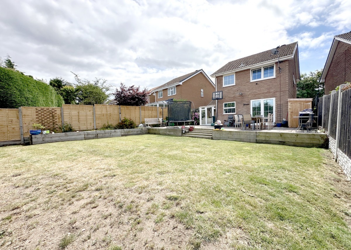 Stoneton Crescent, Balsall Common