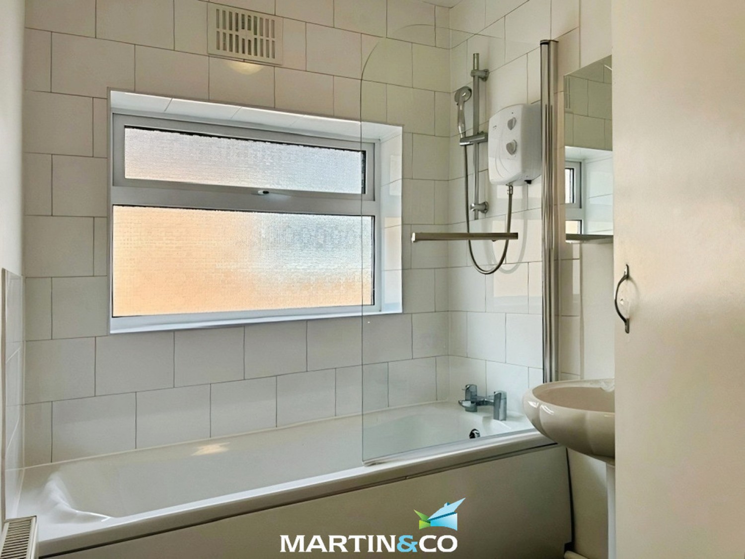 2 bedroom Flat for Letting Turves Green, Northfield