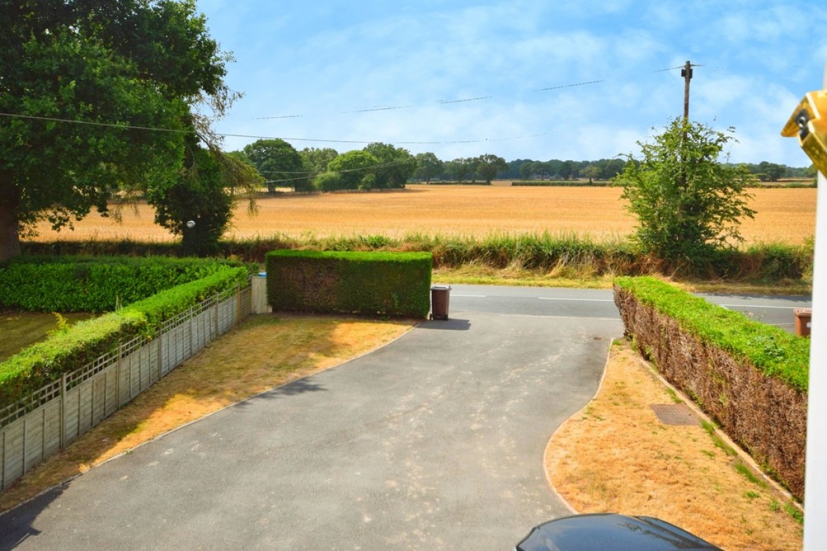 Norton Lane, Earlswood