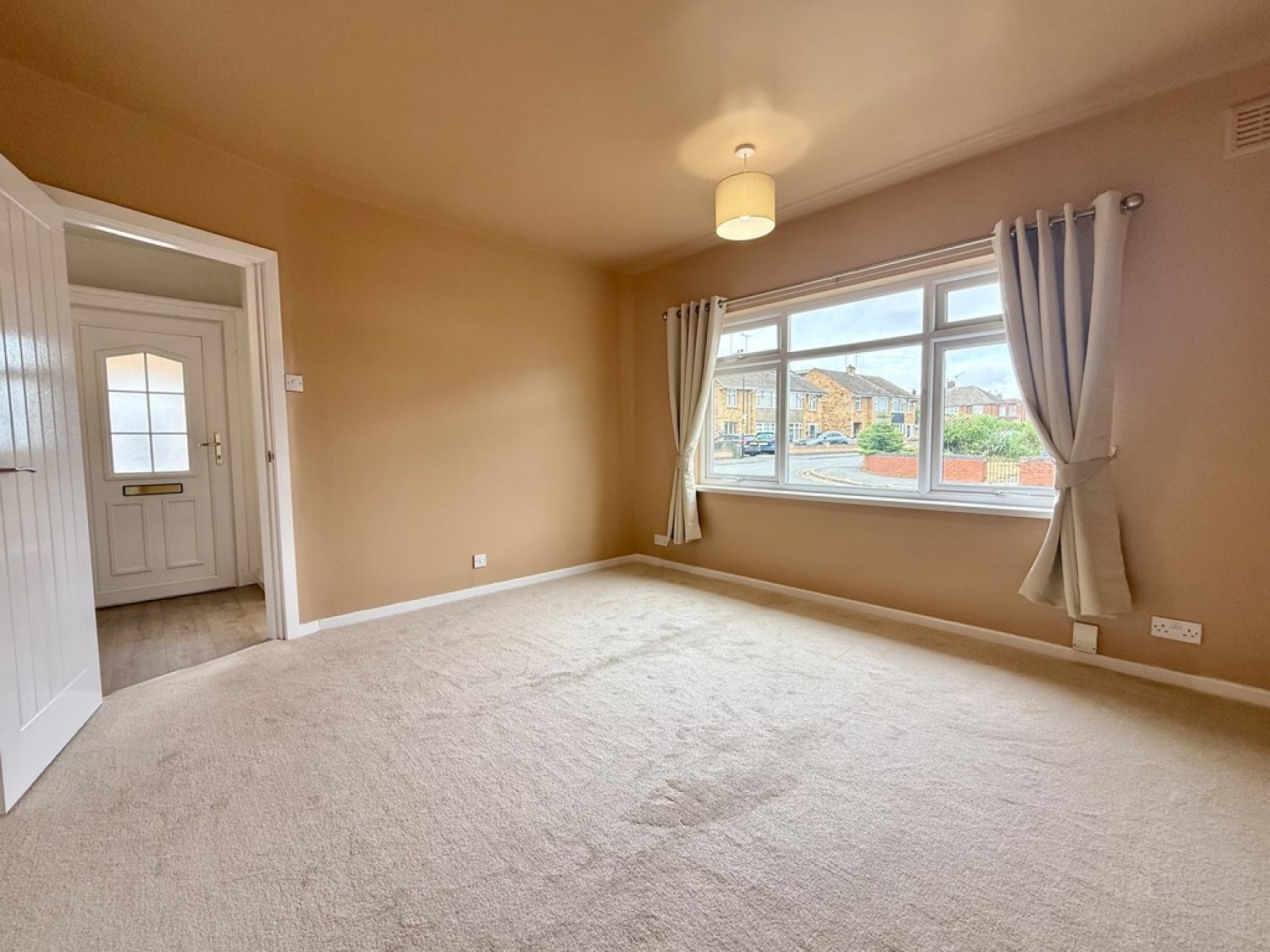 1 bedroom Bungalow for Sale Regina Crescent, Walsgrave, Coventry