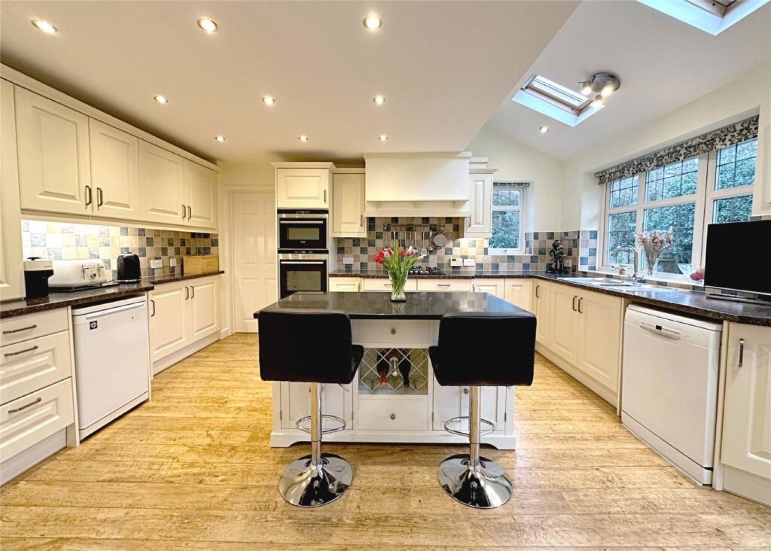 4 bedroom House for Sale Chapel Drive, Balsall Common