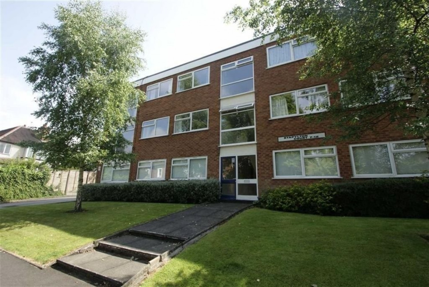 2 bedroom Flat for Letting Stapylton Court, St Peters Road, Harborne, B17