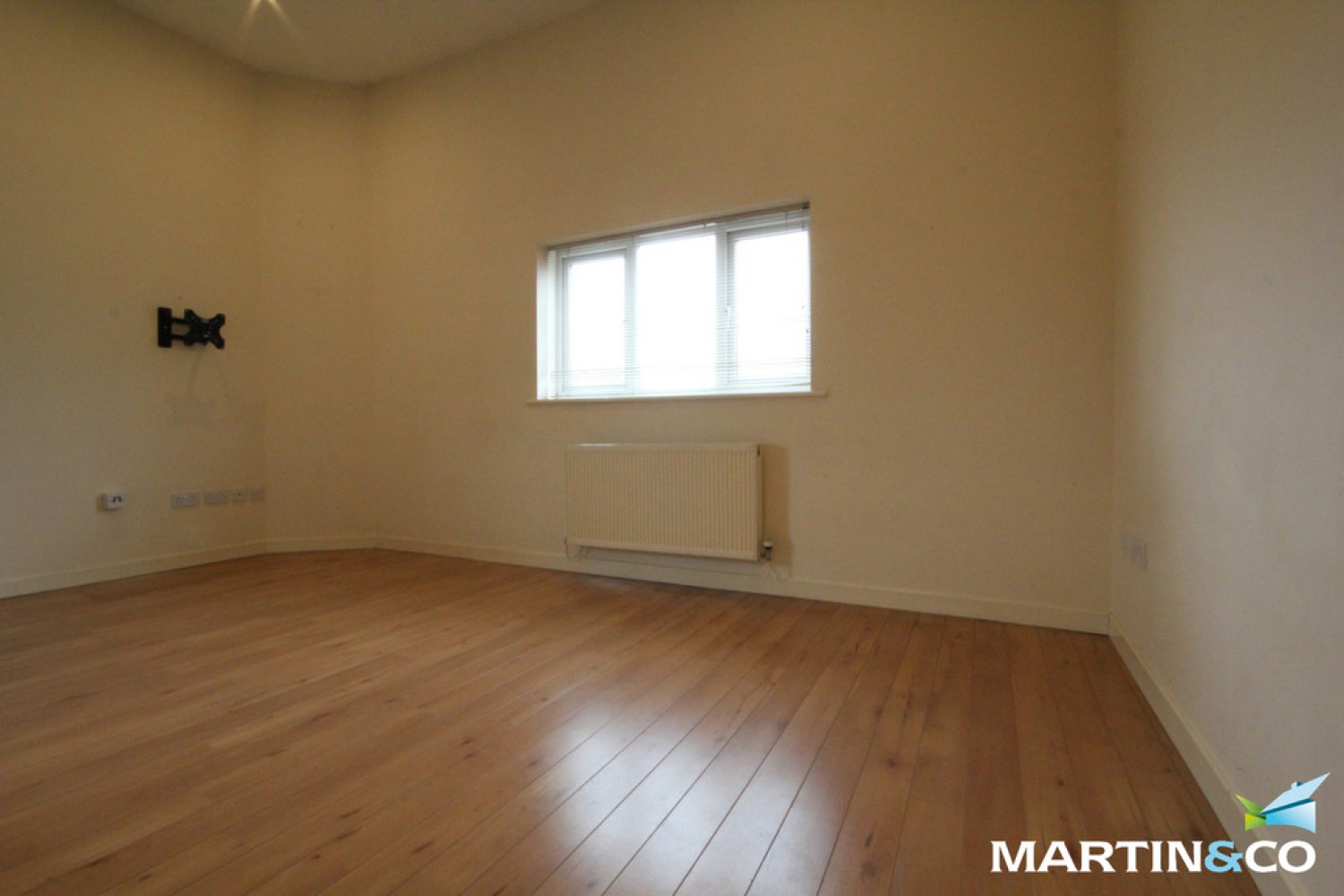 1 bedroom Flat for Letting Anderson Court, Anderson Road, Bearwood, B66