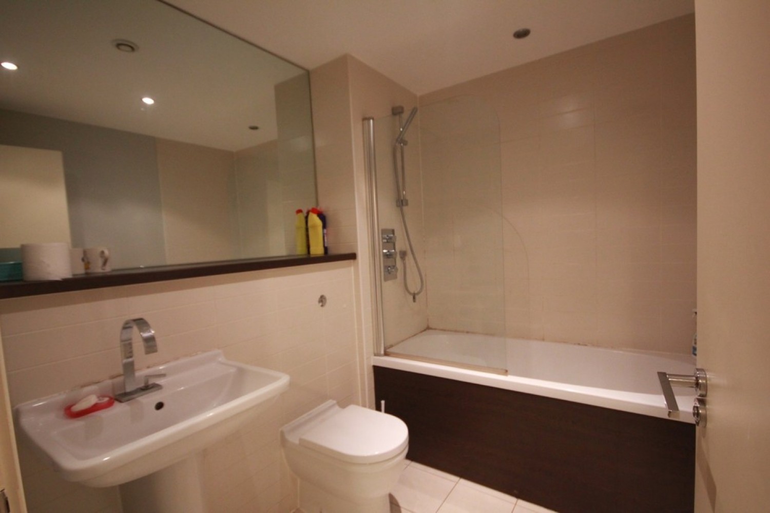 2 bedroom Flat for Letting Southside, St Johns Walk, Birmingham, B5