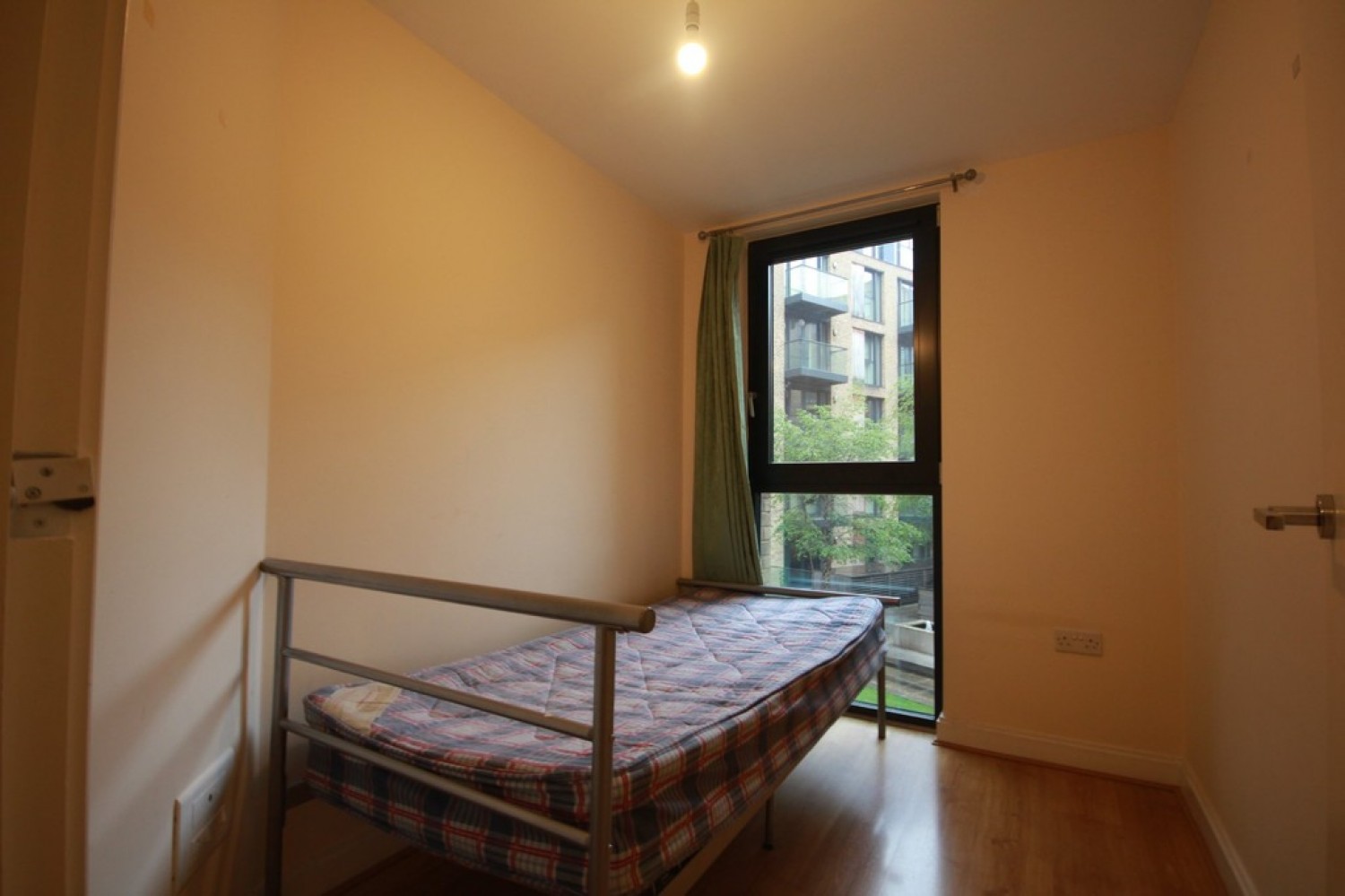 2 bedroom Flat for Letting Southside, St Johns Walk, Birmingham, B5