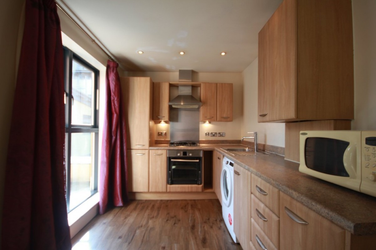 Midford Grove, Park Central, B15