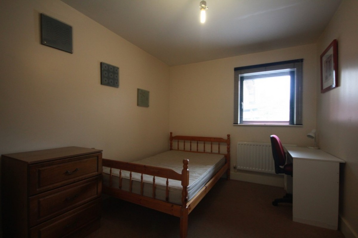 Midford Grove, Park Central, B15