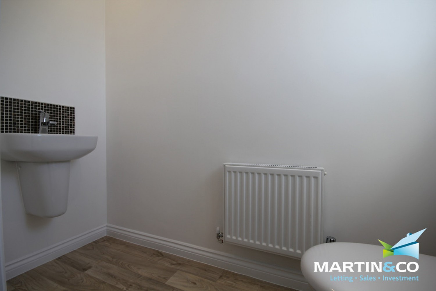 2 bedroom House for Letting John Guest Close, Smethwick, B66