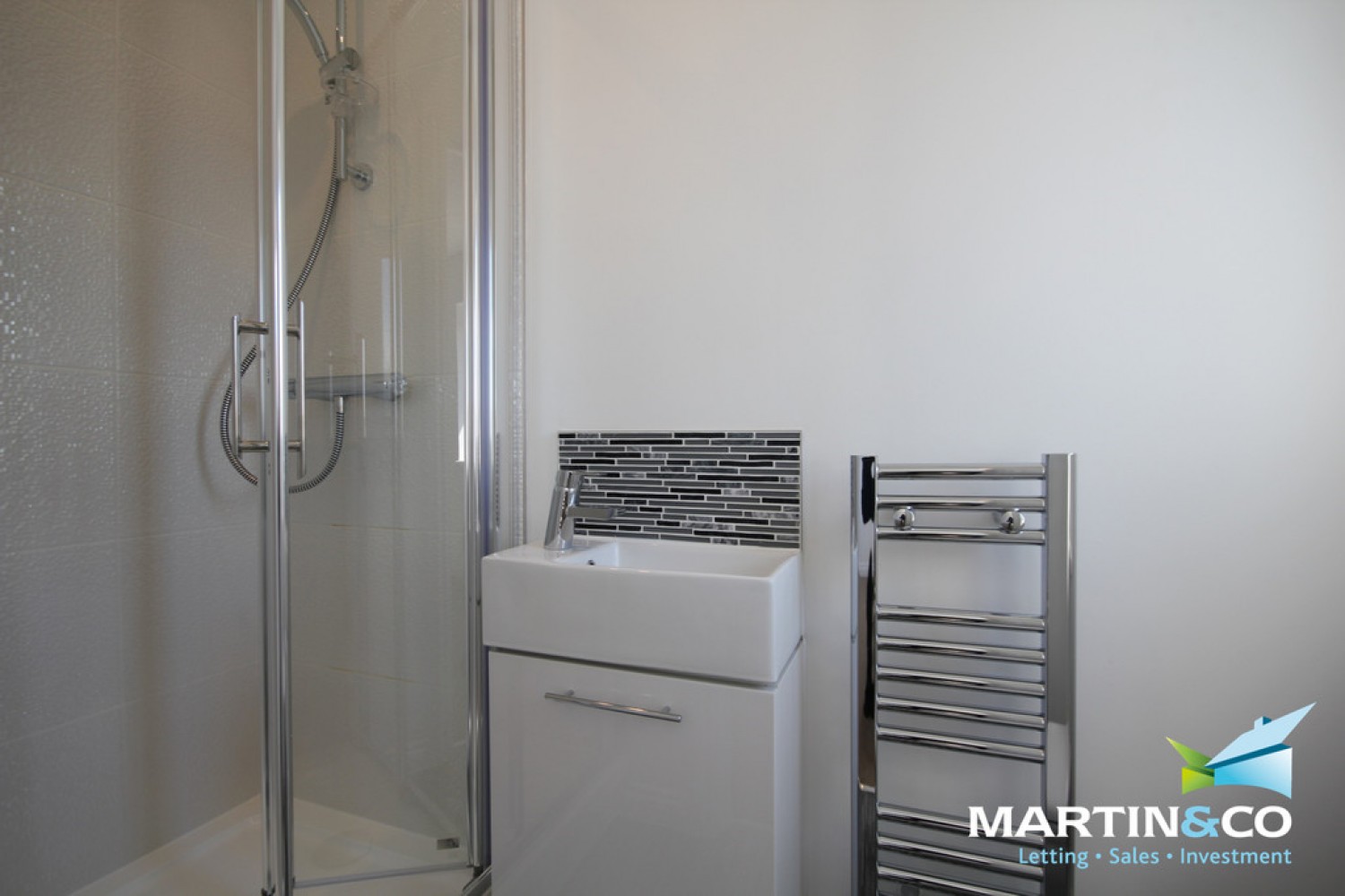 2 bedroom House for Letting John Guest Close, Smethwick, B66