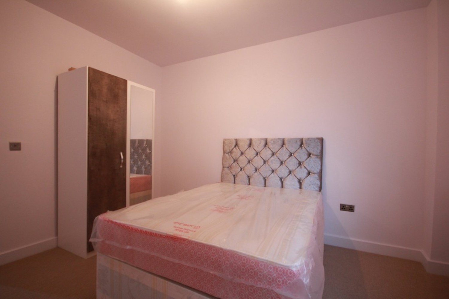 2 bedroom Flat for Letting Honduras Wharf, Summer Lane, Birmingham, B19